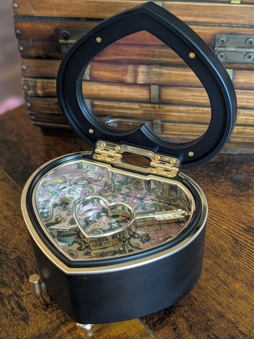 Vintage Lady Mate Japan Heart Music Box Unchained Melody Jewelry Trinket Decor